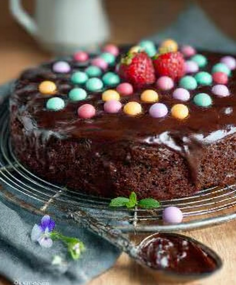 Für jede Einschulung ein Hingucker, ein saftiger Schokoladenkuchen mit toller Dekoration. image 2